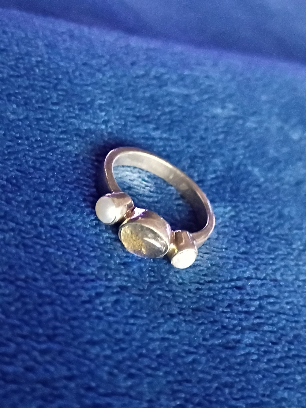 Sterling Silver Oval Cut Labradorite Ring